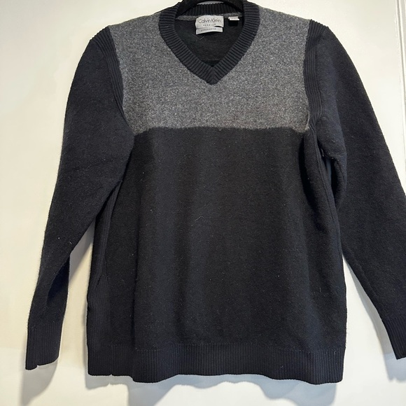 Men’s Medium Calvin Klein Premium Woolrich 100% Wool Sweater. Dark & Light Grey. - Picture 1 of 16